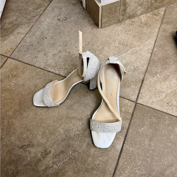 Betsey Johnson Pearl Heels - Picture 2 of 5